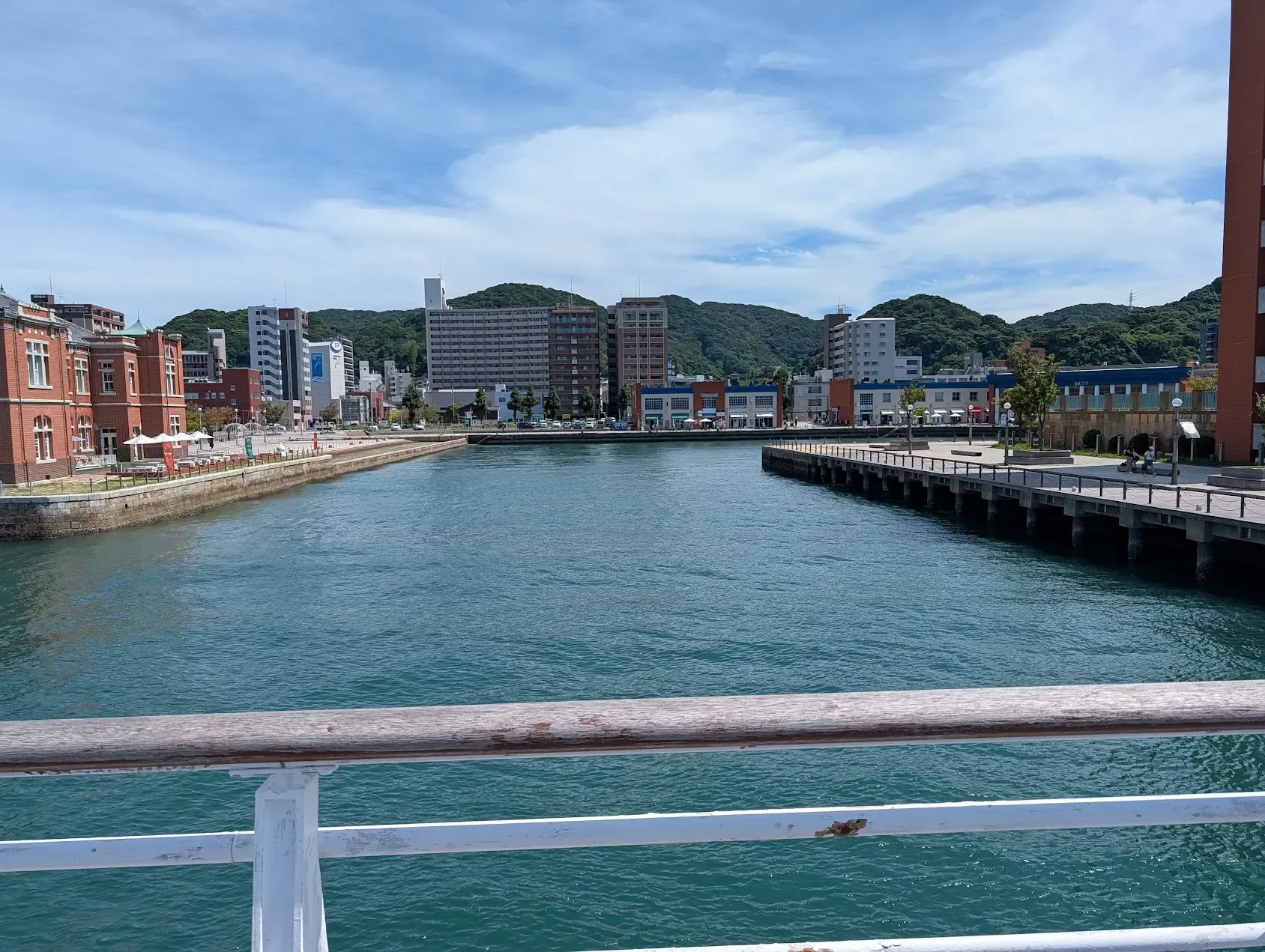 吊橋上
