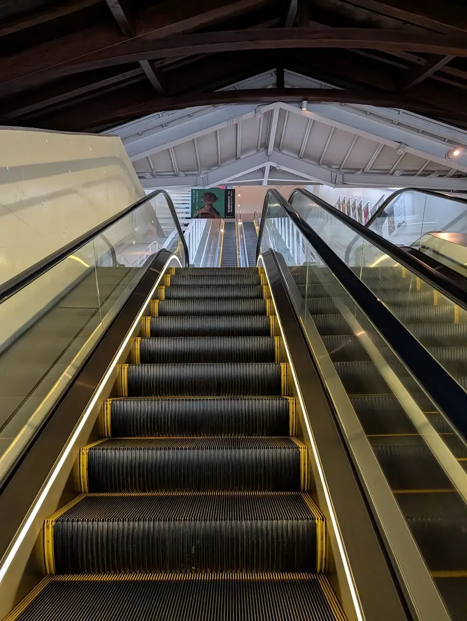電扶梯